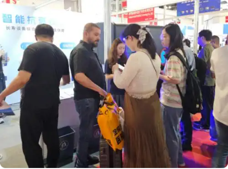 智能氧舱|瑞建未来Rlab受邀参加2025上海国际医疗器械展览会